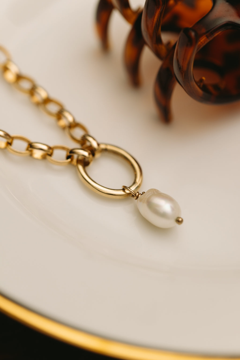 The Ovale Necklace